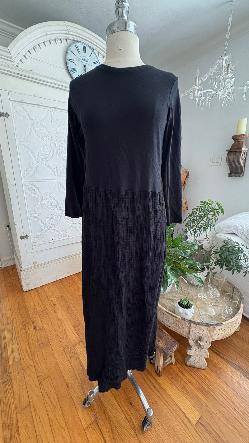 VH-Black T-Shirt Dress