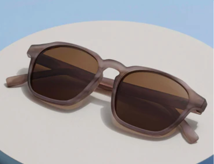D Peepers SUN Sebastian - Chai Horn